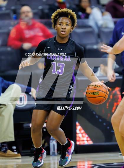 Thumbnail 3 in Omaha Central vs. Millard South (Metro Tournament Final) photogallery.