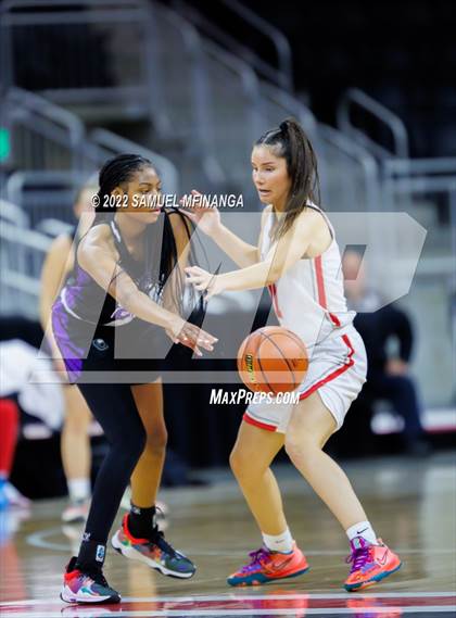 Thumbnail 3 in Omaha Central vs. Millard South (Metro Tournament Final) photogallery.