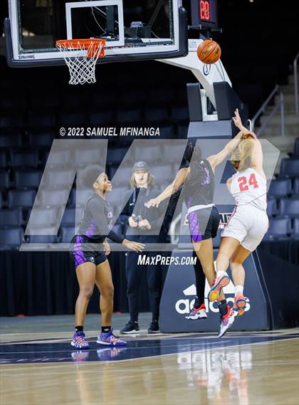 Thumbnail 3 in Omaha Central vs. Millard South (Metro Tournament Final) photogallery.