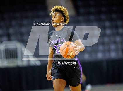 Thumbnail 3 in Omaha Central vs. Millard South (Metro Tournament Final) photogallery.