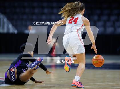 Thumbnail 3 in Omaha Central vs. Millard South (Metro Tournament Final) photogallery.