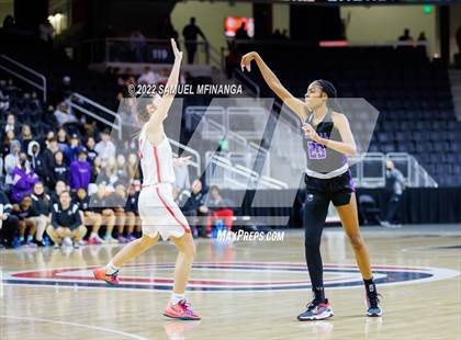 Thumbnail 2 in Omaha Central vs. Millard South (Metro Tournament Final) photogallery.