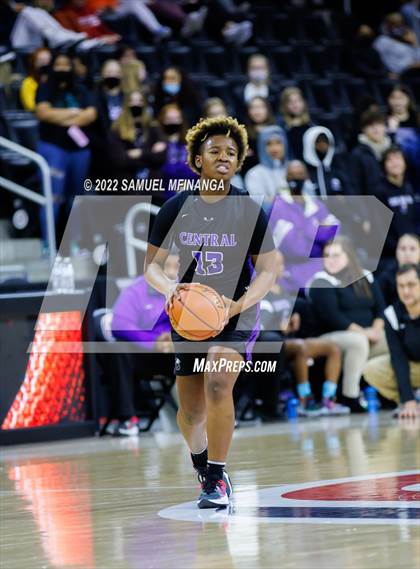 Thumbnail 3 in Omaha Central vs. Millard South (Metro Tournament Final) photogallery.