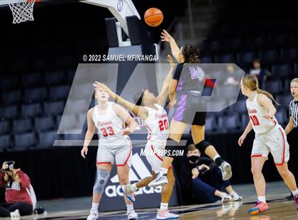 Thumbnail 3 in Omaha Central vs. Millard South (Metro Tournament Final) photogallery.