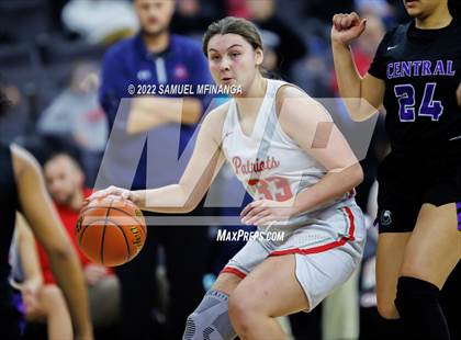 Thumbnail 1 in Omaha Central vs. Millard South (Metro Tournament Final) photogallery.