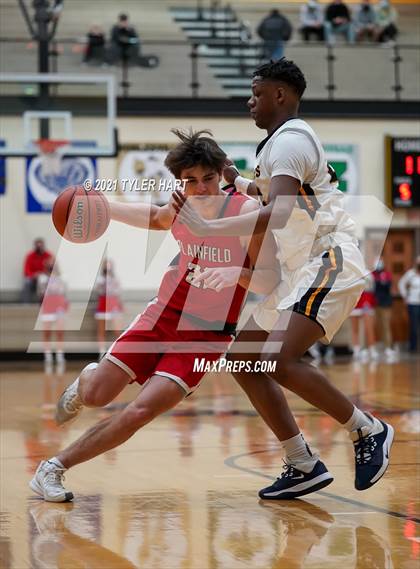 Thumbnail 1 in Avon vs. Plainfield (Sectional Semifinal) photogallery.