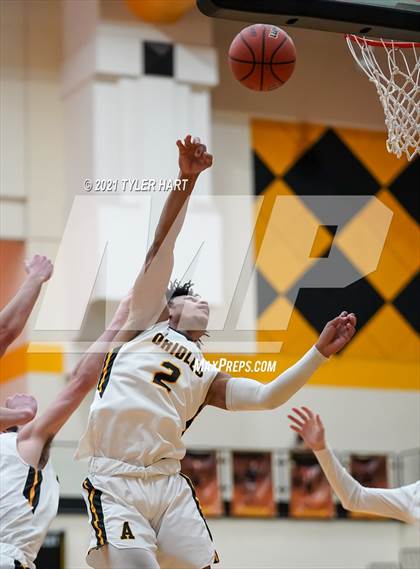 Thumbnail 2 in Avon vs. Plainfield (Sectional Semifinal) photogallery.