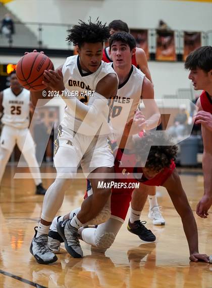 Thumbnail 2 in Avon vs. Plainfield (Sectional Semifinal) photogallery.