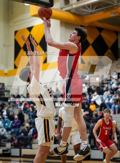 Thumbnail 3 in Avon vs. Plainfield (Sectional Semifinal) photogallery.