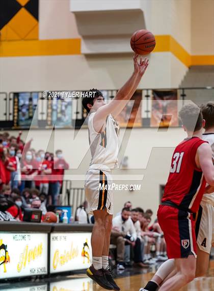 Thumbnail 3 in Avon vs. Plainfield (Sectional Semifinal) photogallery.