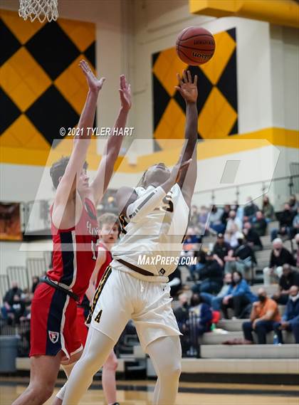 Thumbnail 1 in Avon vs. Plainfield (Sectional Semifinal) photogallery.