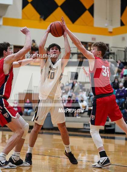 Thumbnail 1 in Avon vs. Plainfield (Sectional Semifinal) photogallery.