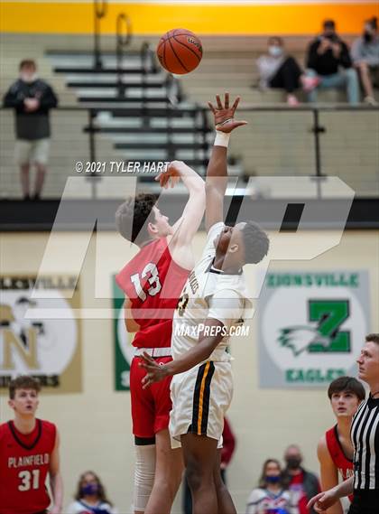Thumbnail 2 in Avon vs. Plainfield (Sectional Semifinal) photogallery.