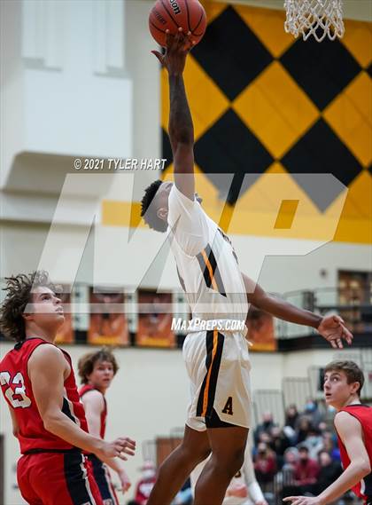 Thumbnail 1 in Avon vs. Plainfield (Sectional Semifinal) photogallery.