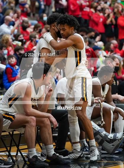 Thumbnail 3 in Avon vs. Plainfield (Sectional Semifinal) photogallery.