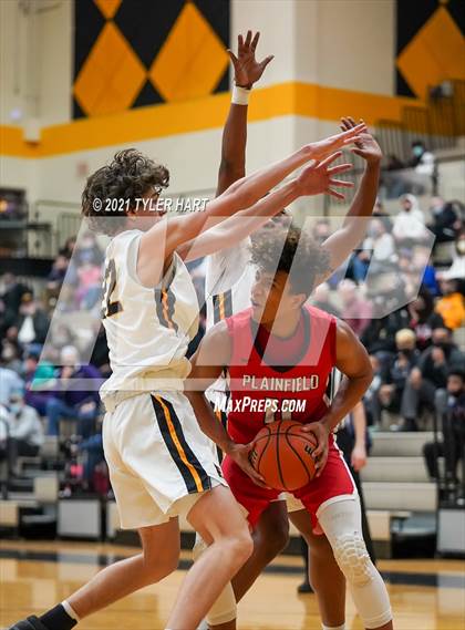 Thumbnail 1 in Avon vs. Plainfield (Sectional Semifinal) photogallery.
