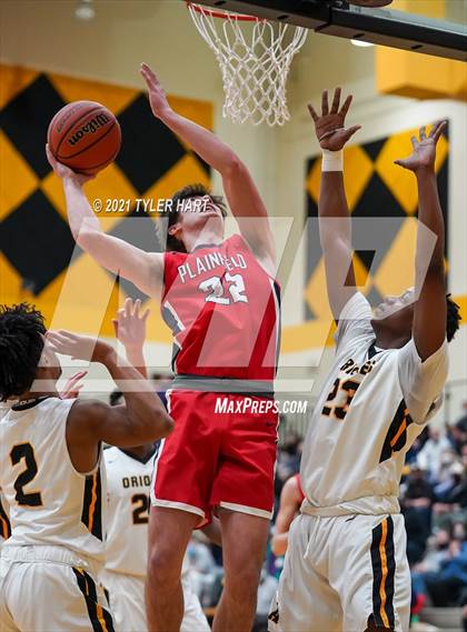 Thumbnail 2 in Avon vs. Plainfield (Sectional Semifinal) photogallery.