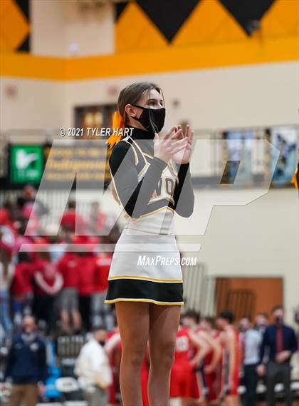 Thumbnail 3 in Avon vs. Plainfield (Sectional Semifinal) photogallery.