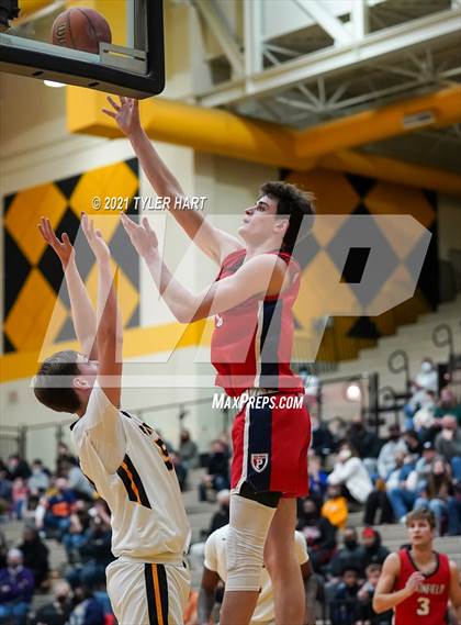 Thumbnail 1 in Avon vs. Plainfield (Sectional Semifinal) photogallery.