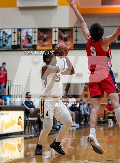 Thumbnail 1 in Avon vs. Plainfield (Sectional Semifinal) photogallery.