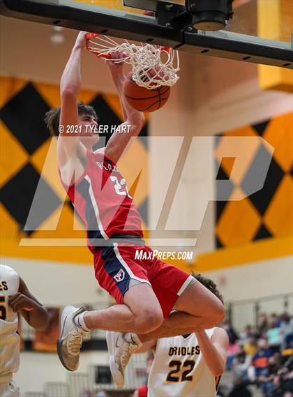 Thumbnail 1 in Avon vs. Plainfield (Sectional Semifinal) photogallery.