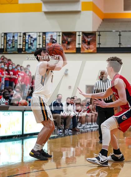 Thumbnail 2 in Avon vs. Plainfield (Sectional Semifinal) photogallery.