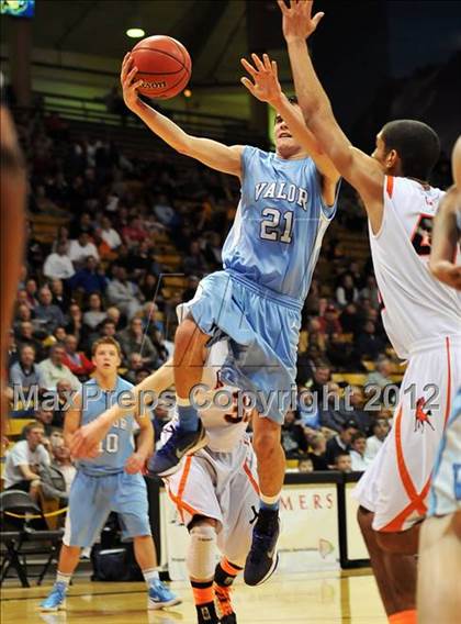 Thumbnail 2 in Valor Christian vs. Lewis-Palmer (CHSAA 4A Final Four) photogallery.