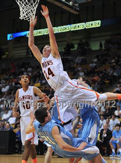 Thumbnail 2 in Valor Christian vs. Lewis-Palmer (CHSAA 4A Final Four) photogallery.