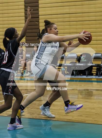 Thumbnail 3 in The Meadows School vs. Sports Leadership & Management photogallery.