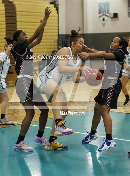 Thumbnail 3 in The Meadows School vs. Sports Leadership & Management photogallery.