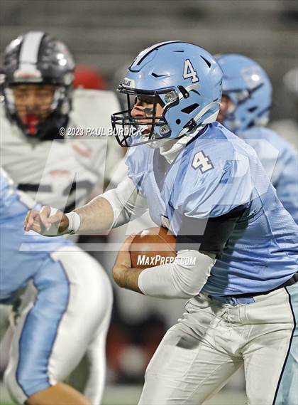 Thumbnail 1 in Dallas vs. Aliquippa (PIAA 4A Championship) photogallery.