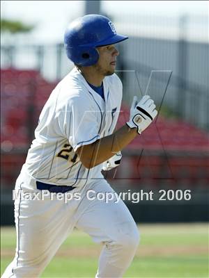Thumbnail 3 in Montgomery vs. Grossmont (D2 Section Final) photogallery.