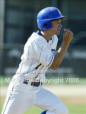 Thumbnail 1 in Montgomery vs. Grossmont (D2 Section Final) photogallery.