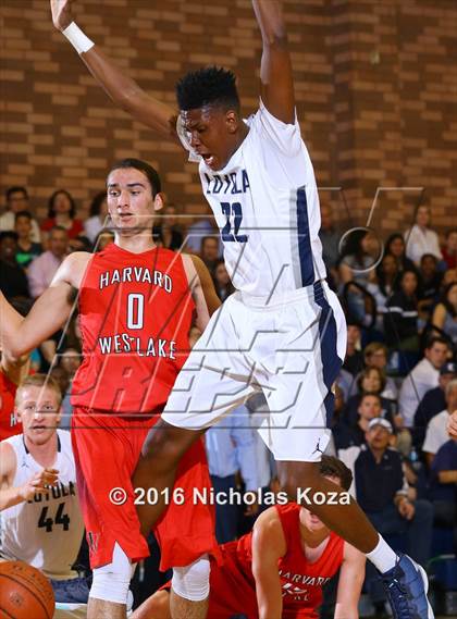 Thumbnail 1 in Harvard-Westlake vs. Loyola photogallery.