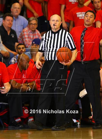 Thumbnail 2 in Harvard-Westlake vs. Loyola photogallery.