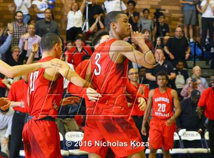 Thumbnail 1 in Harvard-Westlake vs. Loyola photogallery.