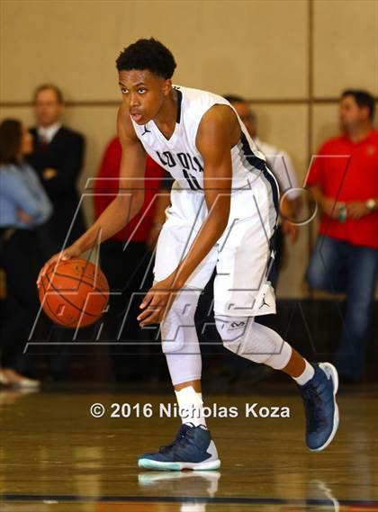 Thumbnail 1 in Harvard-Westlake vs. Loyola photogallery.