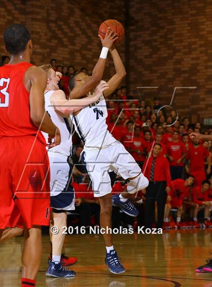 Thumbnail 1 in Harvard-Westlake vs. Loyola photogallery.