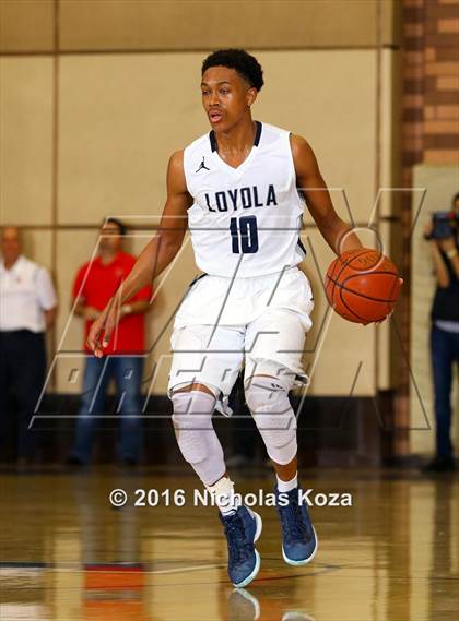 Thumbnail 1 in Harvard-Westlake vs. Loyola photogallery.