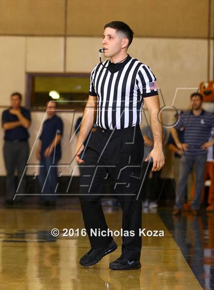 Thumbnail 2 in Harvard-Westlake vs. Loyola photogallery.