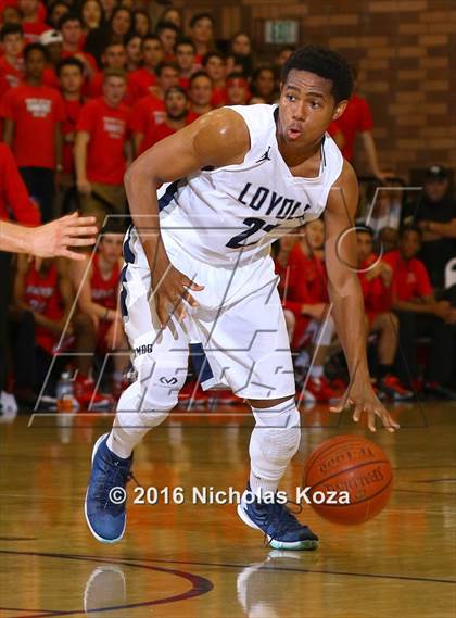 Thumbnail 3 in Harvard-Westlake vs. Loyola photogallery.