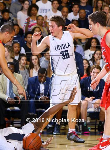 Thumbnail 2 in Harvard-Westlake vs. Loyola photogallery.