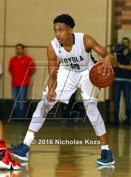 Thumbnail 3 in Harvard-Westlake vs. Loyola photogallery.