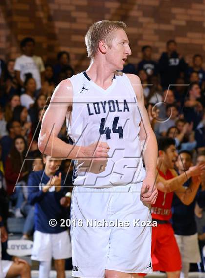 Thumbnail 1 in Harvard-Westlake vs. Loyola photogallery.