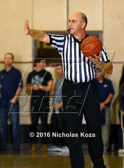 Thumbnail 2 in Harvard-Westlake vs. Loyola photogallery.
