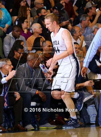 Thumbnail 3 in Harvard-Westlake vs. Loyola photogallery.