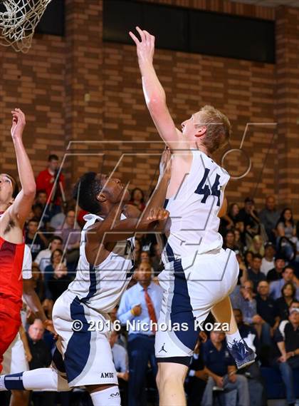 Thumbnail 1 in Harvard-Westlake vs. Loyola photogallery.