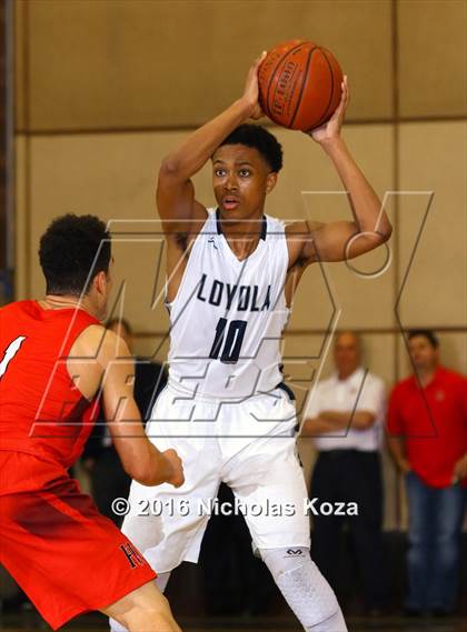 Thumbnail 1 in Harvard-Westlake vs. Loyola photogallery.