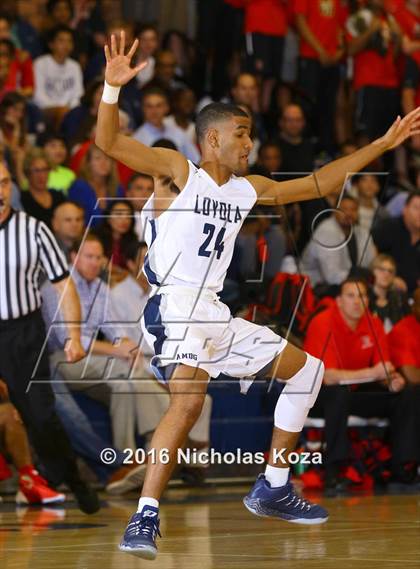 Thumbnail 3 in Harvard-Westlake vs. Loyola photogallery.