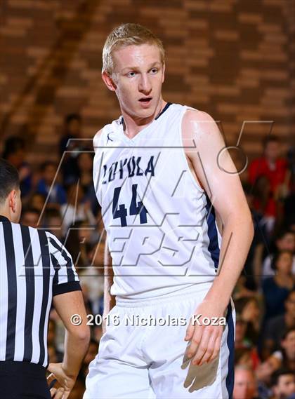 Thumbnail 2 in Harvard-Westlake vs. Loyola photogallery.